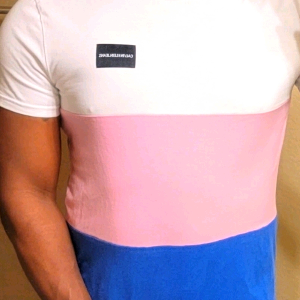 Calvin Klein T-shirt - Picture 2 of 3